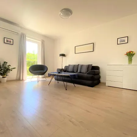 Apartment Punta E With Garden Premantura