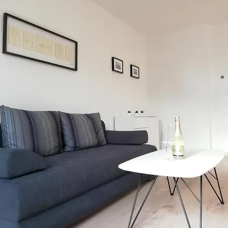 Apartment Punta E With Garden