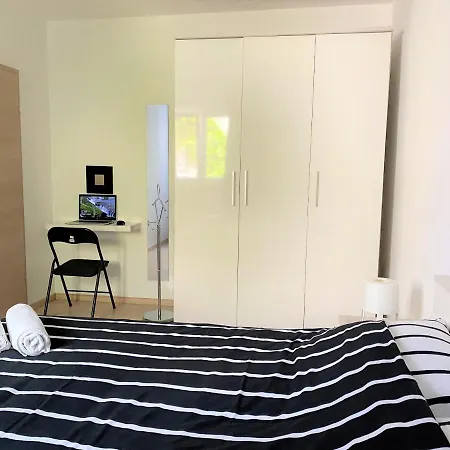 Punta E With Garden Apartment Premantura