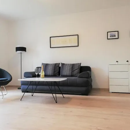 Punta E With Garden Apartment Premantura