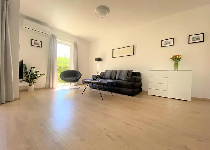 דירה Punta E With Garden פרמנטורה